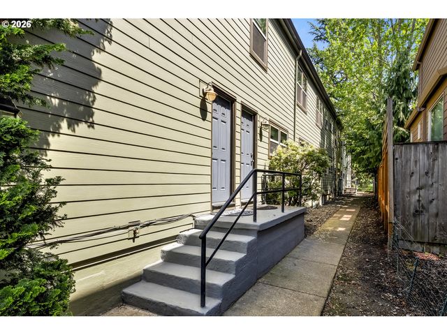 3719 Se 42ND Ave, Portland, OR 97206