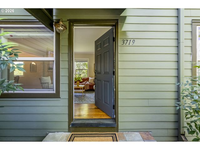 3719 Se 42ND Ave, Portland, OR 97206