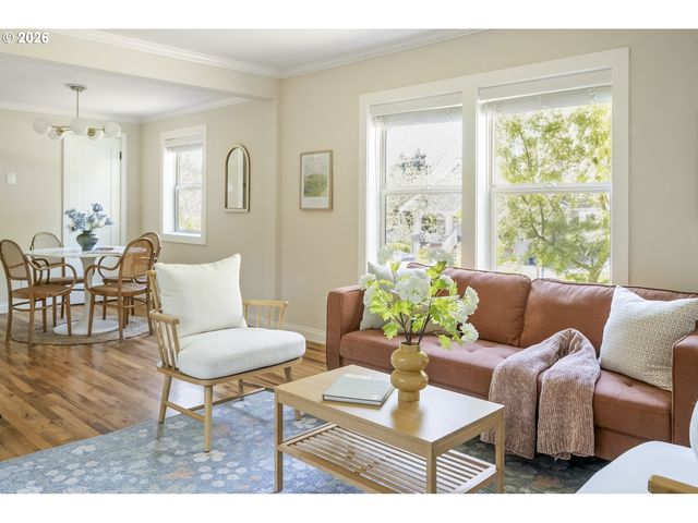 3719 Se 42ND Ave, Portland, OR 97206