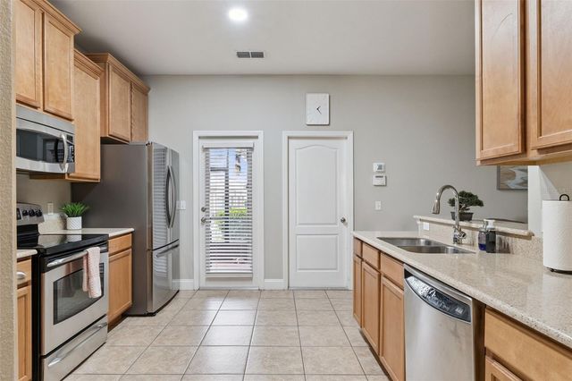 2424 VICTORIA FALLS DRIVE, Orlando, FL 32824