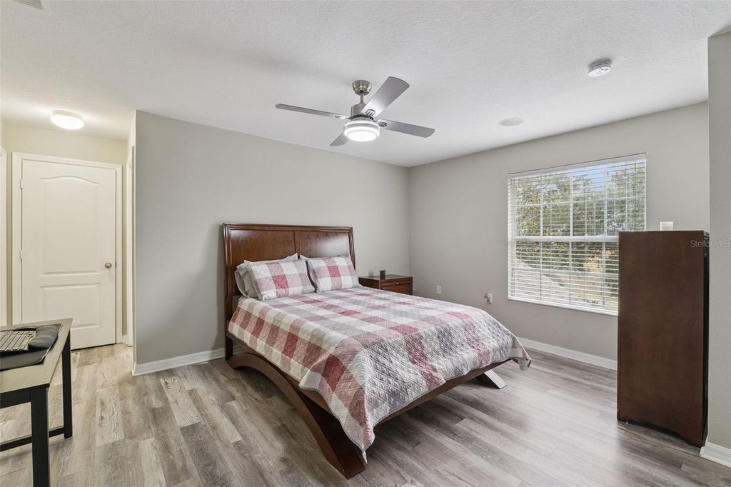 Image 21 of property listing at 2424 VICTORIA FALLS DRIVE, Orlando, FL 32824