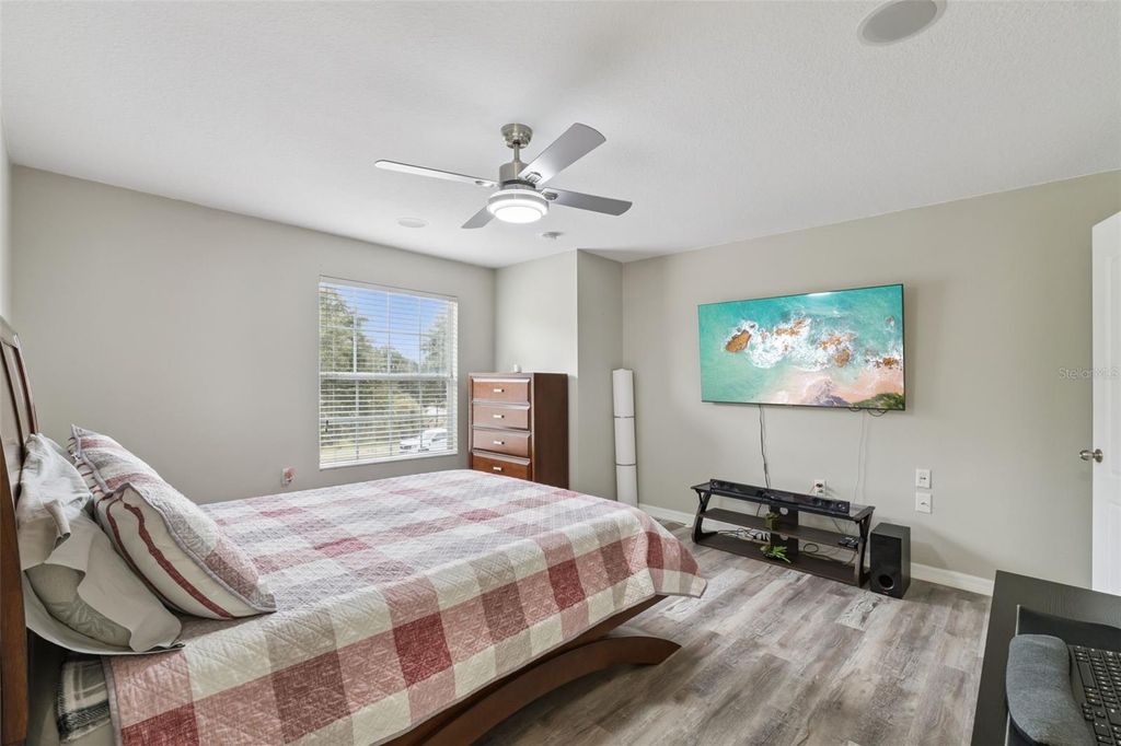 Image 22 of property listing at 2424 VICTORIA FALLS DRIVE, Orlando, FL 32824