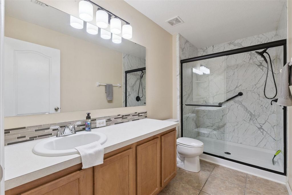 Image 27 of property listing at 2424 VICTORIA FALLS DRIVE, Orlando, FL 32824