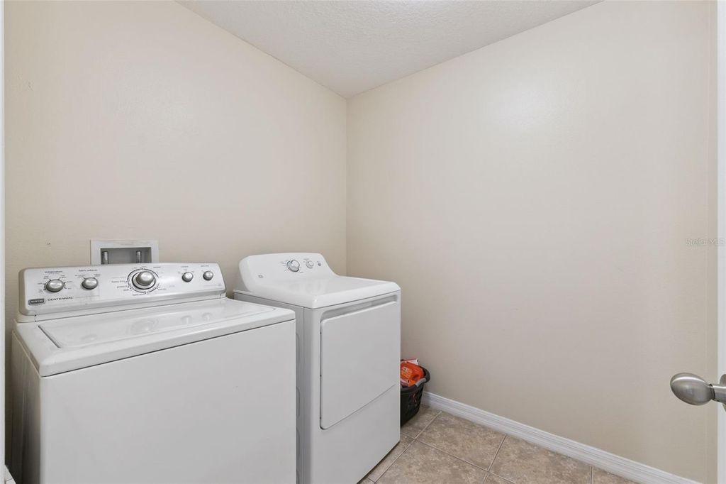 Image 28 of property listing at 2424 VICTORIA FALLS DRIVE, Orlando, FL 32824