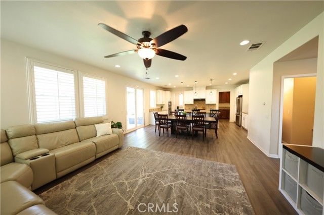 3848 Vine Maple, San Bernardino, CA 92407