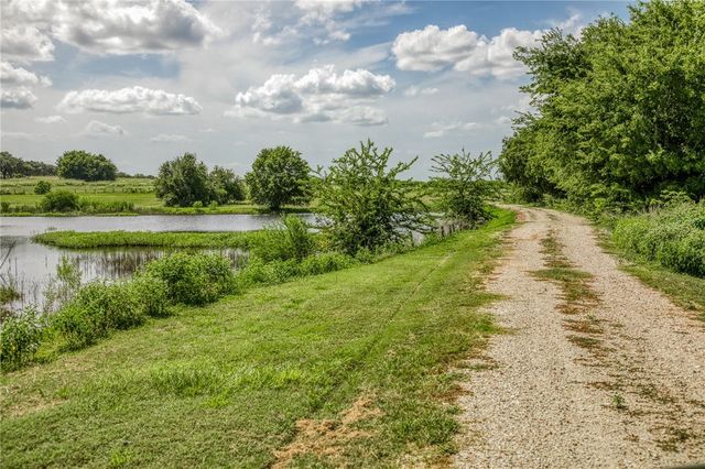 1560 Bluebonnet Ridge Drive, Chappell Hill, TX 77426