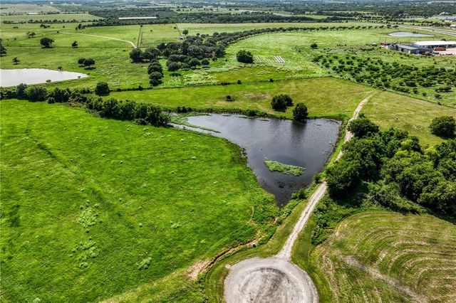 1560 Bluebonnet Ridge Drive, Chappell Hill, TX 77426