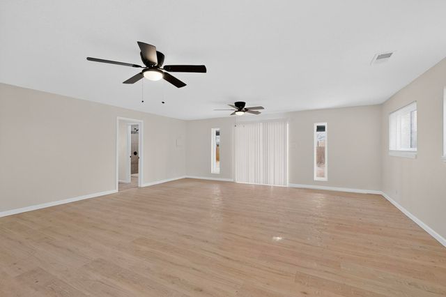 5316 10th Court NW, Albuquerque, NM 87107