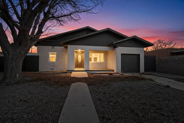 5316 10th Court NW, Albuquerque, NM 87107