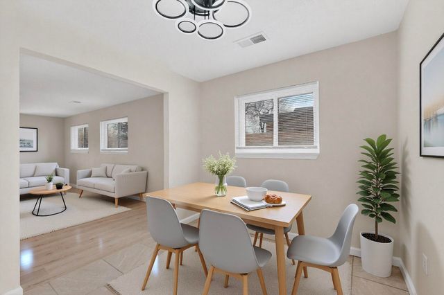 5316 10th Court NW, Albuquerque, NM 87107