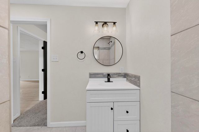 5316 10th Court NW, Albuquerque, NM 87107
