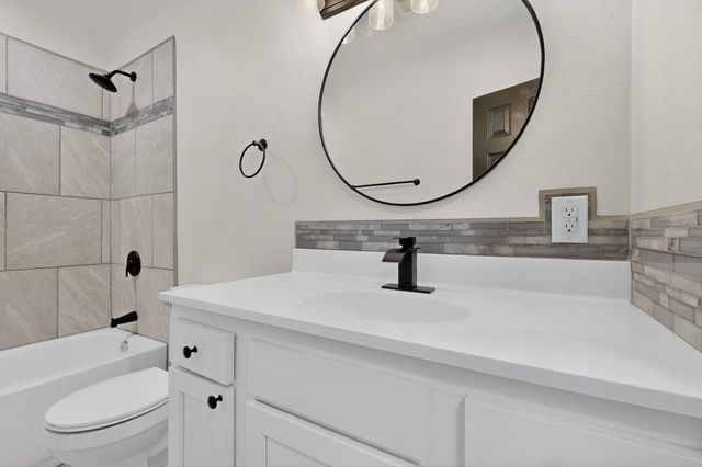 5316 10th Court NW, Albuquerque, NM 87107