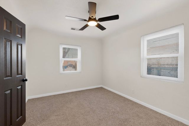 5316 10th Court NW, Albuquerque, NM 87107