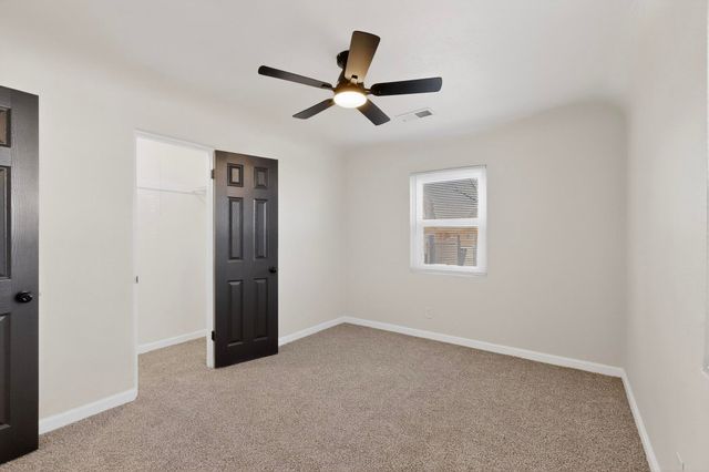 5316 10th Court NW, Albuquerque, NM 87107