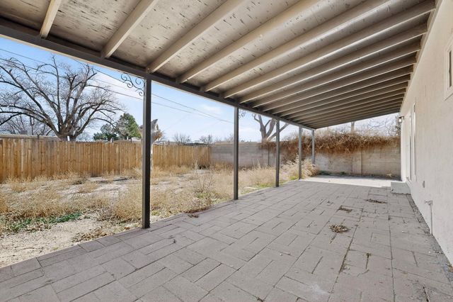 5316 10th Court NW, Albuquerque, NM 87107