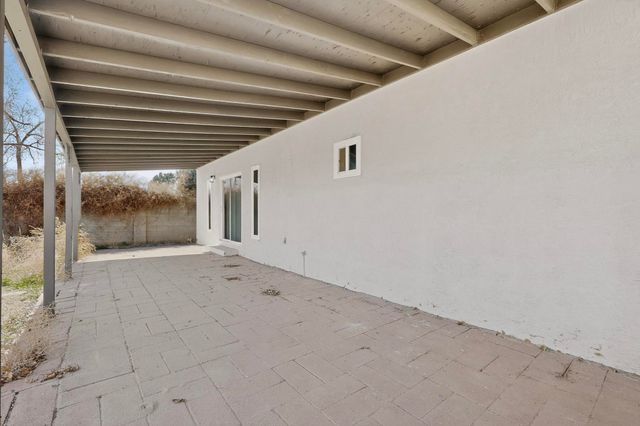 5316 10th Court NW, Albuquerque, NM 87107