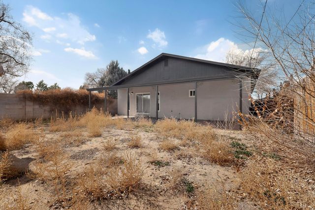 5316 10th Court NW, Albuquerque, NM 87107