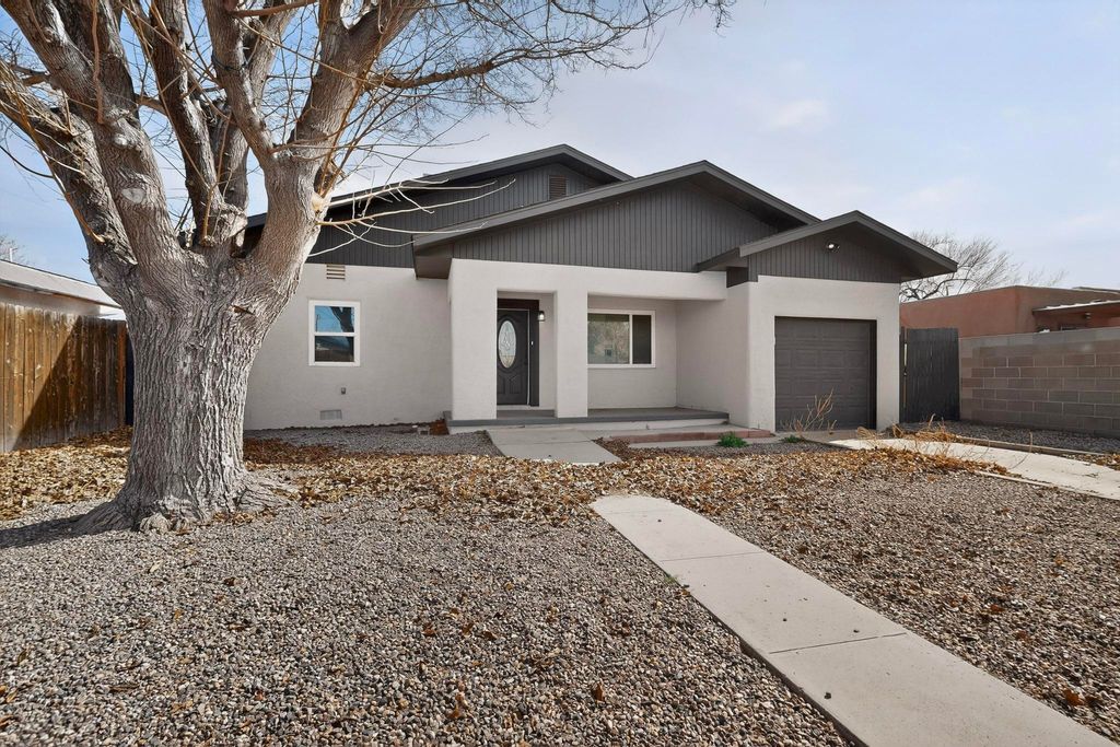5316 10th Court NW, Albuquerque, NM 87107