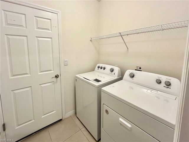 1009 11th ST, Cape Coral, FL 33909