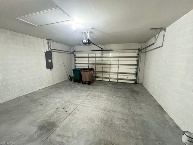 1009 11th ST, Cape Coral, FL 33909