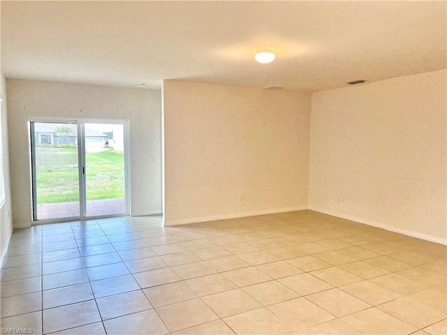 1009 11th ST, Cape Coral, FL 33909