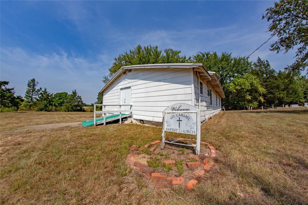 6200 County Rd 42200 Road, Paris, TX 75462