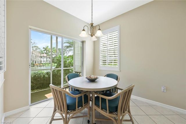 2180 Hawksridge DR # 2002, Naples, FL 34105