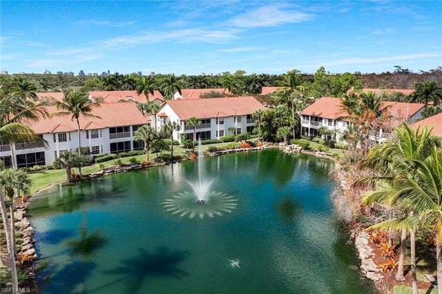 2180 Hawksridge DR # 2002, Naples, FL 34105