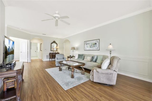 2180 Hawksridge DR # 2002, Naples, FL 34105