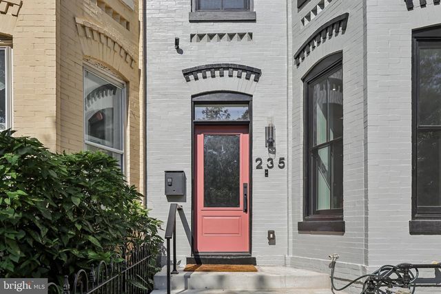 235 12TH ST SE, Washington, DC 20003