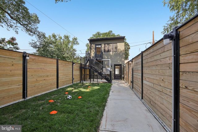 235 12TH ST SE, Washington, DC 20003