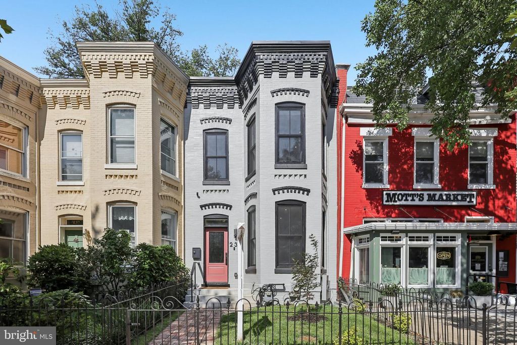 235 12TH ST SE, Washington, DC 20003