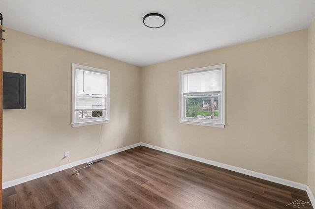 3001 Montana Avenue, Flint, MI 48506