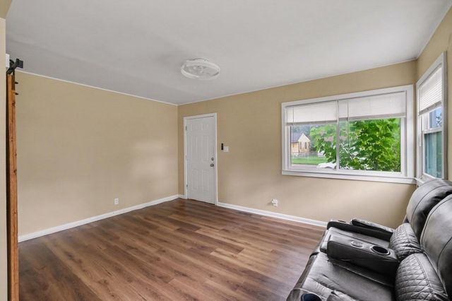 3001 Montana Avenue, Flint, MI 48506