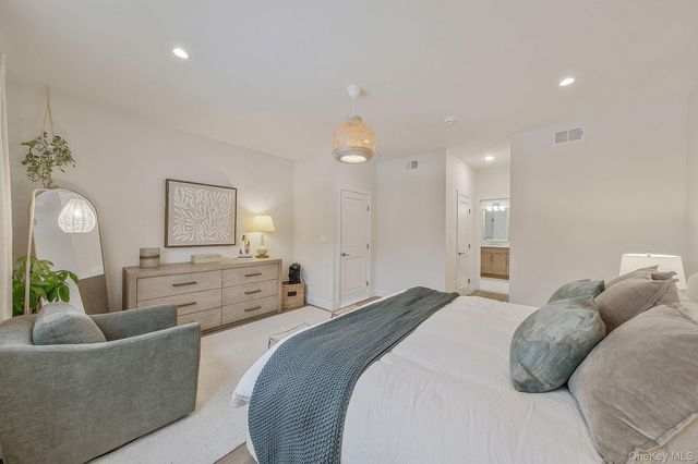 59 Farm Acre Circle, Mount Sinai, NY 11766