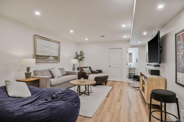 59 Farm Acre Circle, Mount Sinai, NY 11766