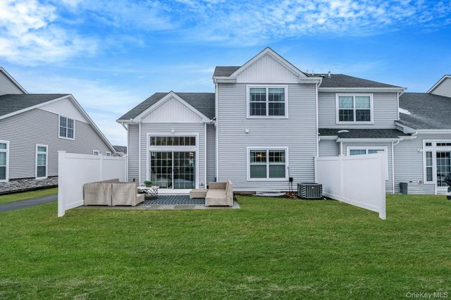 59 Farm Acre Circle, Mount Sinai, NY 11766