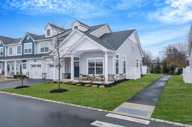 59 Farm Acre Circle, Mount Sinai, NY 11766