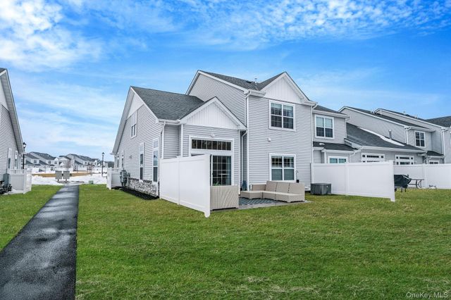 59 Farm Acre Circle, Mount Sinai, NY 11766