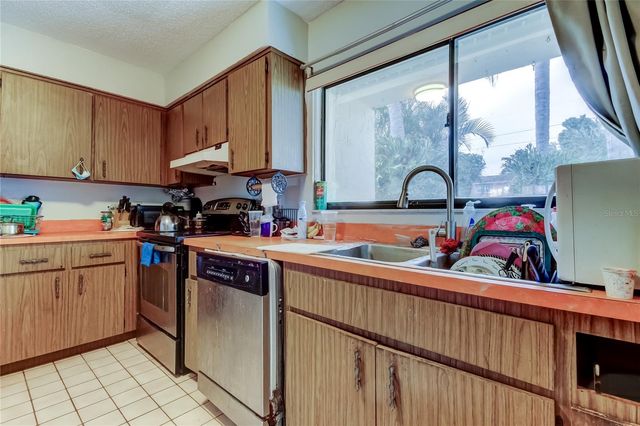 4548 SOMERSET PLACE, New Port Richey, FL 34652