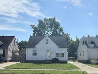 13716 Maple Leaf Drive, Garfield Heights, OH 44125