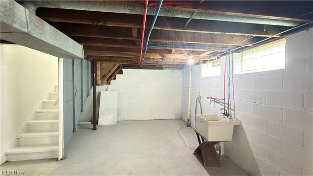 17115 Harvard Avenue, Cleveland, OH 44128