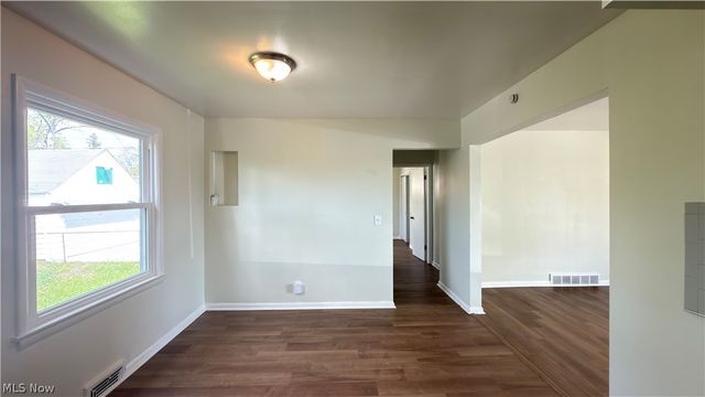 17115 Harvard Avenue, Cleveland, OH 44128