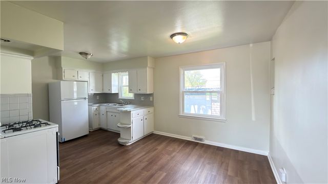 17115 Harvard Avenue, Cleveland, OH 44128