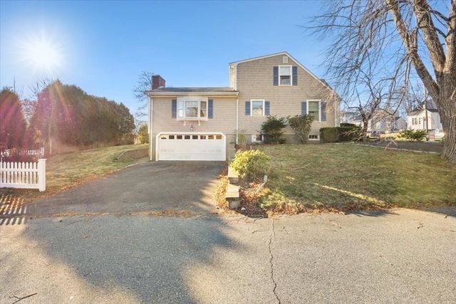 58 Randall Ave, Somerset, MA 02726