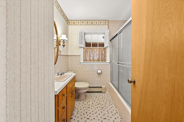 58 Randall Ave, Somerset, MA 02726