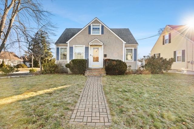 58 Randall Ave, Somerset, MA 02726
