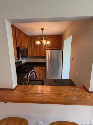 23 Lexington Hill 7, Harriman, NY 10926