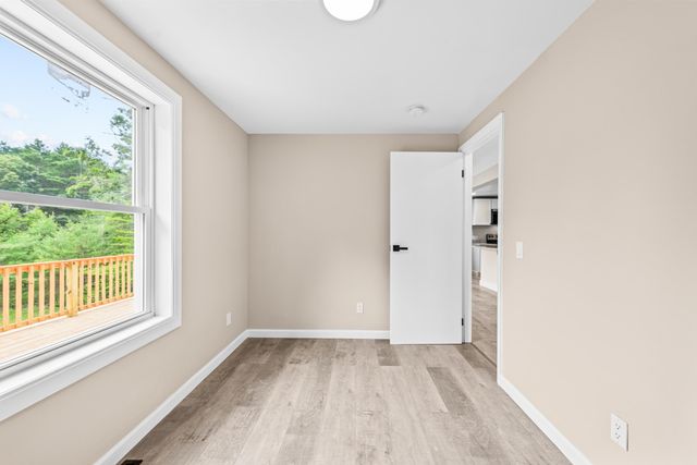 17 Fairway Drive, New Hampton, NH 03256