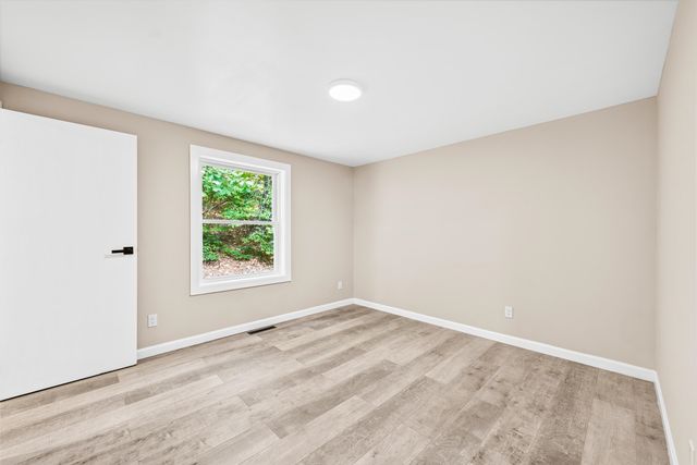 17 Fairway Drive, New Hampton, NH 03256